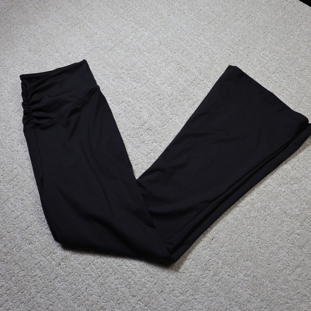 A New Day Womens Black High Waisted Ruched Back Flare Yoga Pants Large